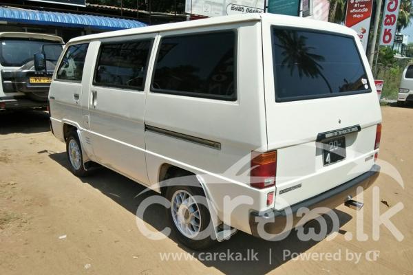 Mitsubishi delica 1985