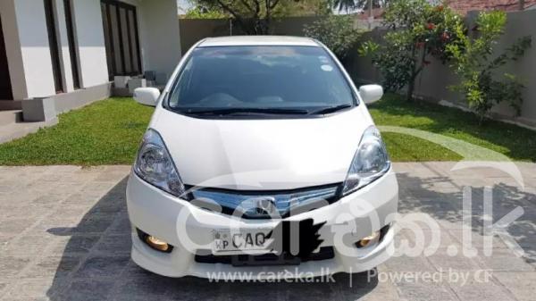 Honda fit shuttle 2013