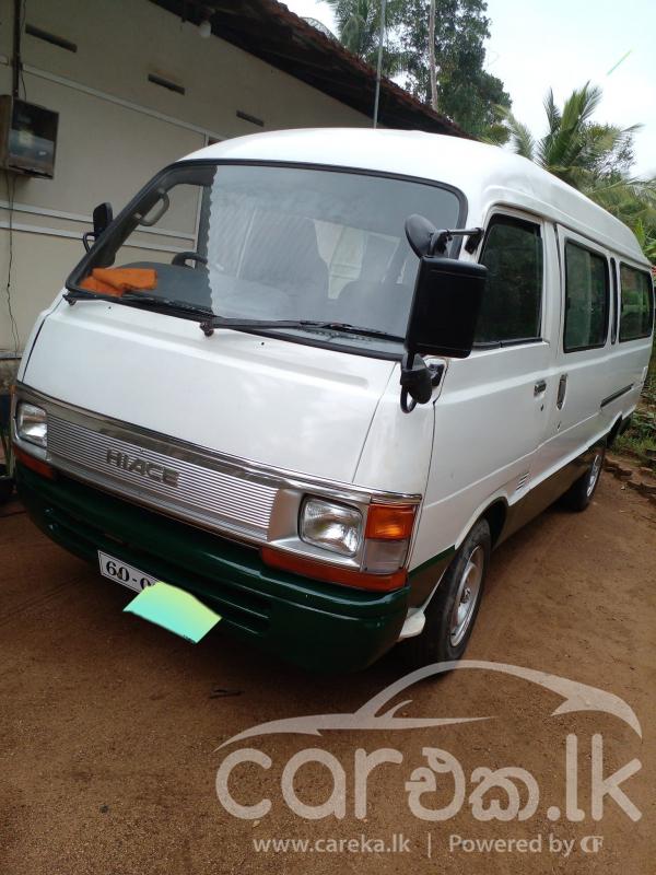 TOYOTA HIACE 1982 | Careka.lk