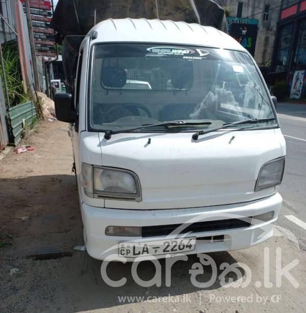 DAIHATSU HIJET 2000 | Careka.lk