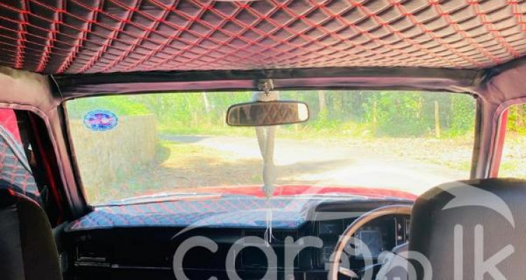NISSAN DATSUN 1984