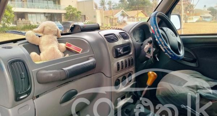 MAHINDRA SCORPIO 2003