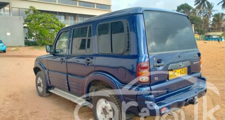 MAHINDRA SCORPIO 2003