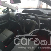 TOYOTA AQUA 2013