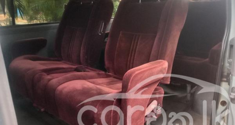 TOYOTA HIACE LH102 2002