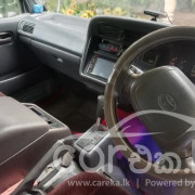 TOYOTA HIACE LH102 2002