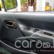 TOYOTA HIACE LH102 2002
