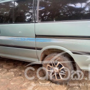 TOYOTA HIACE LH102 2002