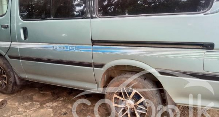 TOYOTA HIACE LH102 2002