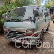 TOYOTA HIACE LH102 2002