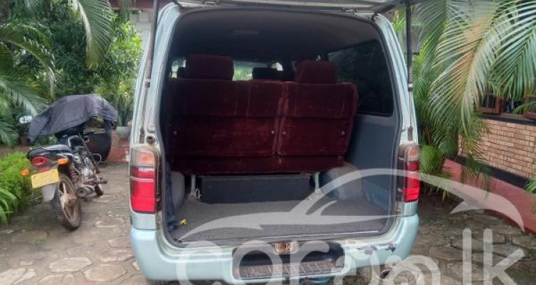 TOYOTA HIACE LH102 2002