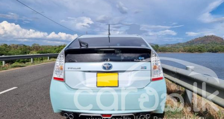 TOYOTA PRIUS 2010