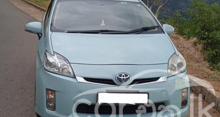 TOYOTA PRIUS 2010