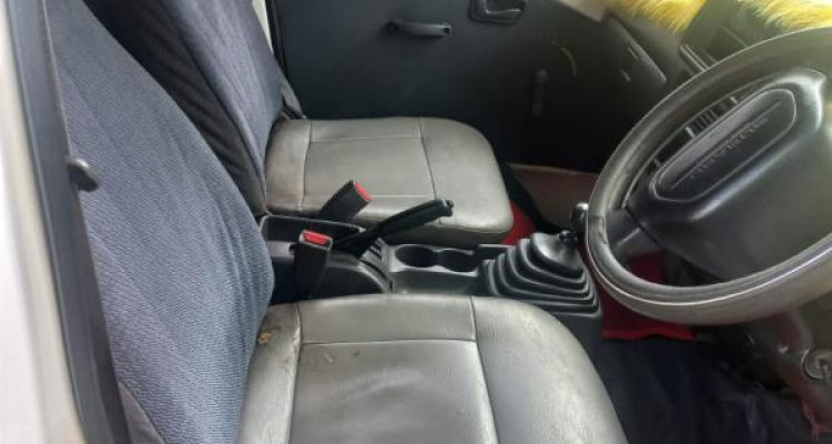 SUBARU GD-TV1 2000