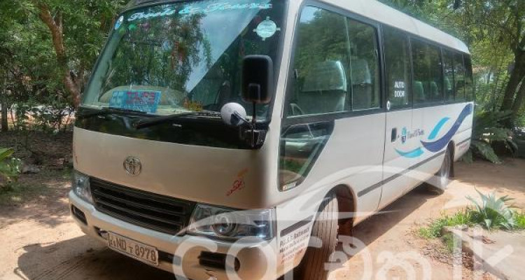 TOYOTA COASTER 2005