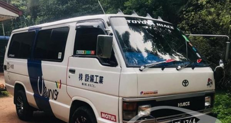 TOYOTA HIACE LH61 1992