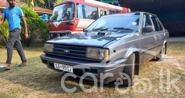NISSAN SUNNY HB11 1982