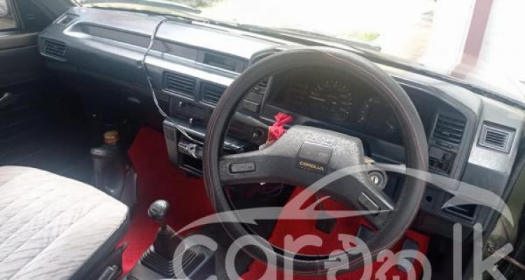 TOYOTA COROLLA AE80 1985