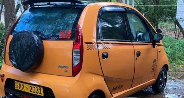 TATA NANO LX 2012