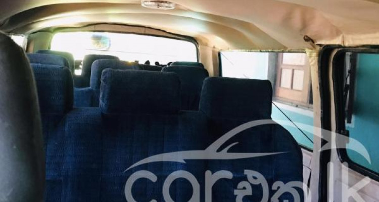 NISSAN CARAVAN 1985