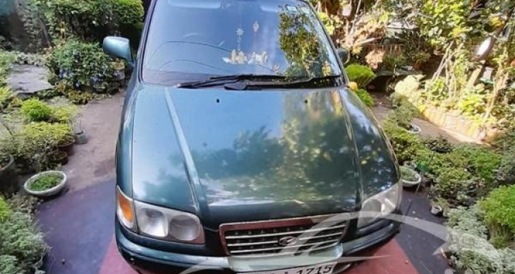 HYUNDAI TRAJET 1997