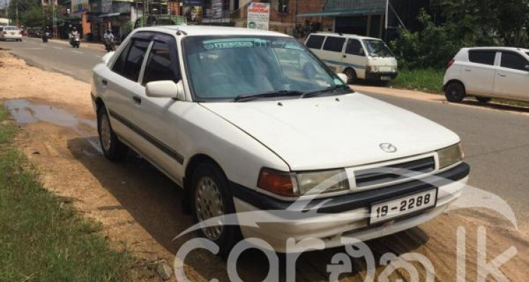 MAZDA FAMILIA 1992