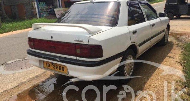 MAZDA FAMILIA 1992