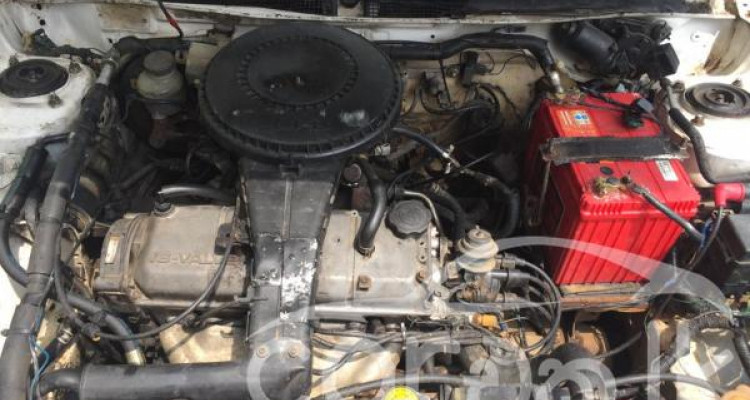 MAZDA FAMILIA 1992