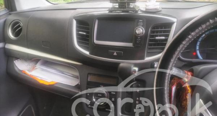 SUZUKI WAGON R STINGRAY 2015
