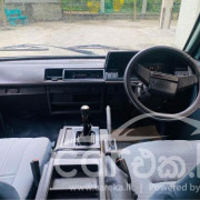NISSAN VANETTE 1990