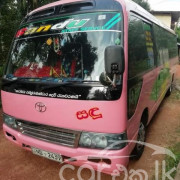 TOYOTA COASTER 2010
