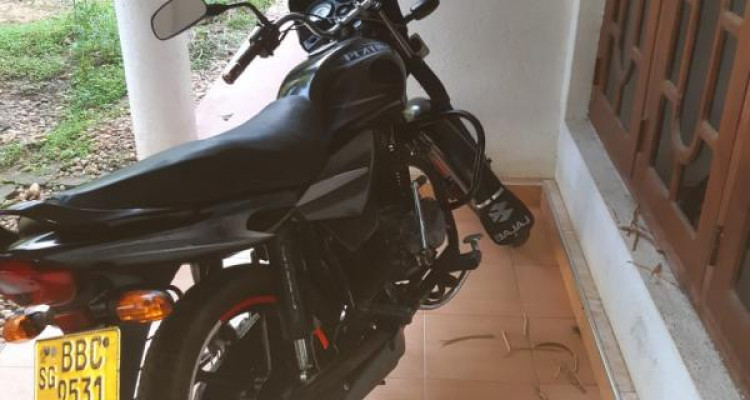 BAJAJ PLATINA 2014