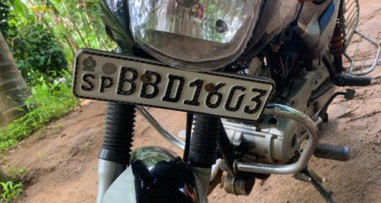 BAJAJ CT100 2014