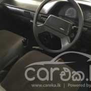 MAZDA FAMILIA 323 1990