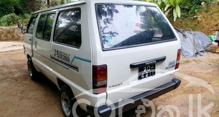 TOYOTA TOWNACE KR26 1987