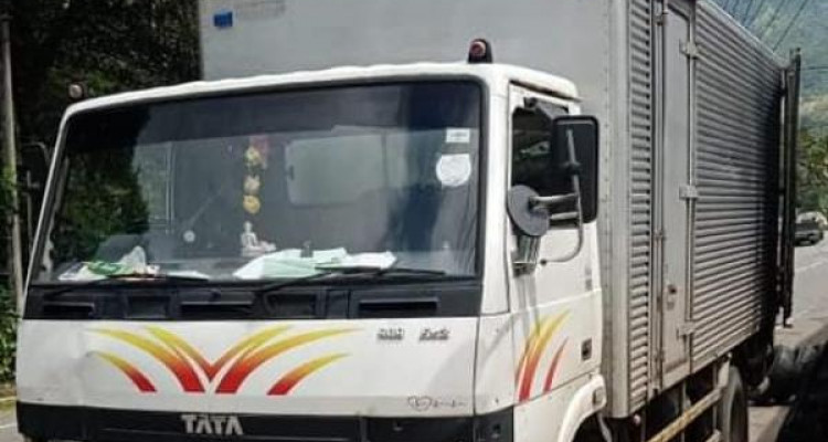 TATA 909 2014