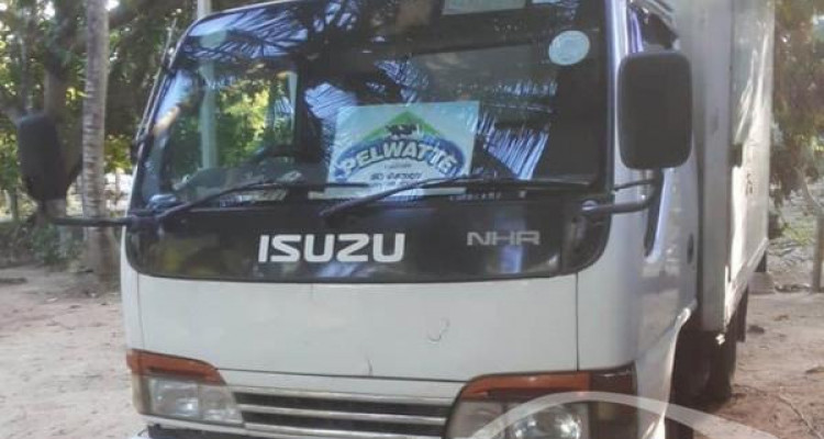 ISUZU NHR 2000