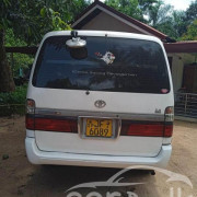 TOYOTA DOLPHIN LH102 2000