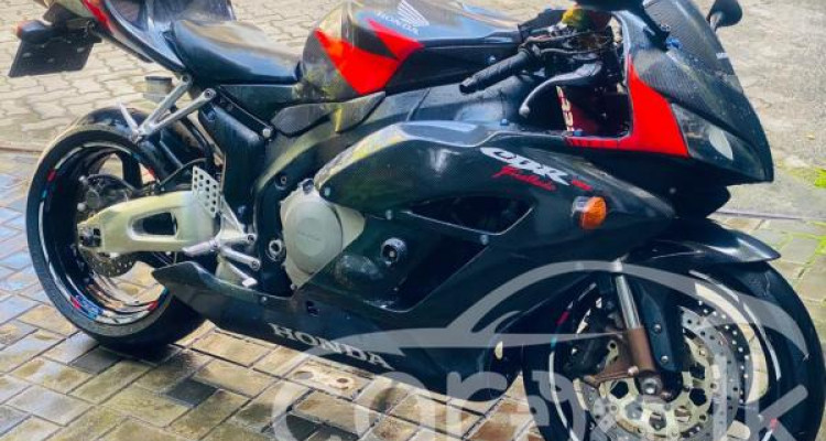 HONDA CBR 2009