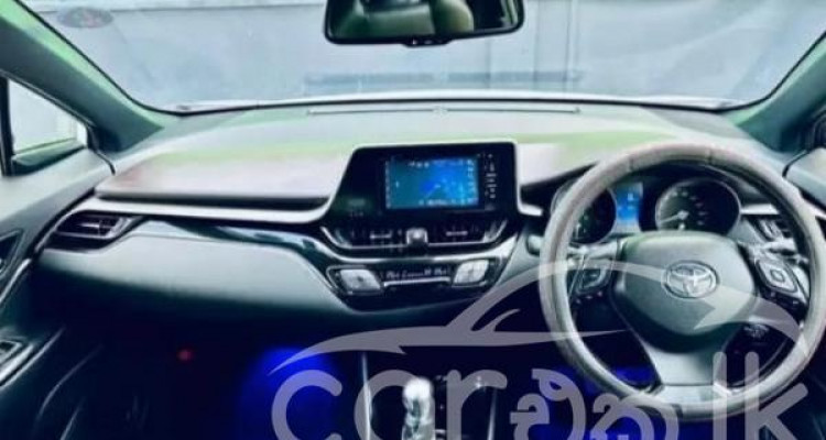 TOYOTA C-HR GT TURBO 2017