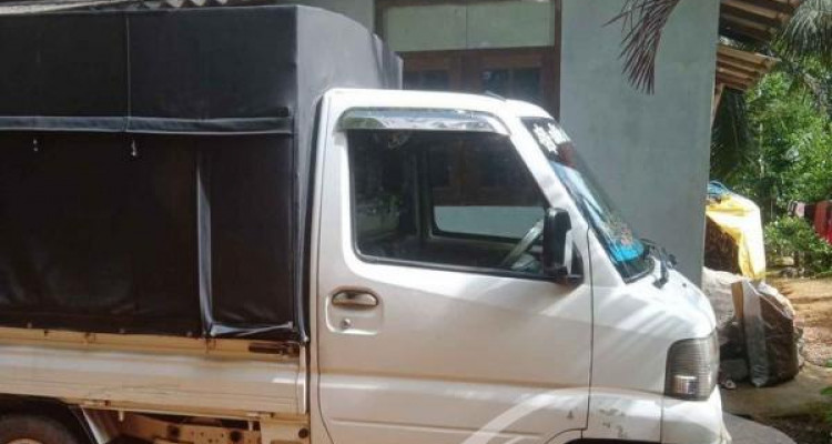 MITSUBISHI MINICAB 2006
