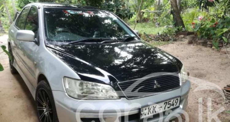 MITSUBISHI LANCER CS2 2001