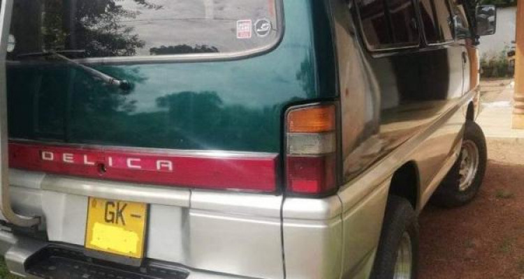 MITSUBISHI DELICA PO5 1996
