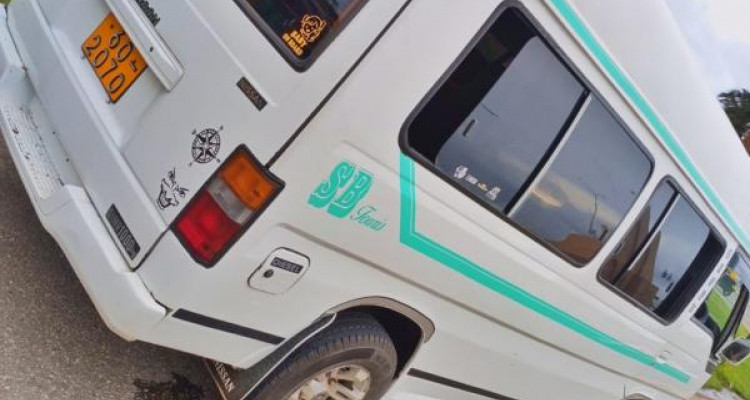 NISSAN CARAVAN 1980