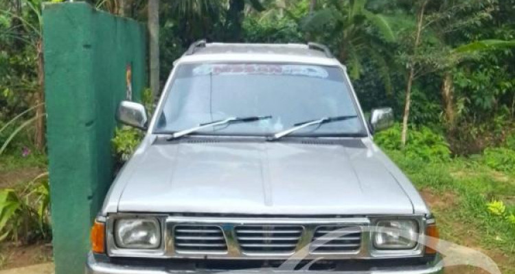 NISSAN DATSUN 1980