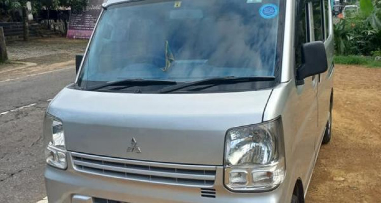 MITSUBISHI MINICAB 2016