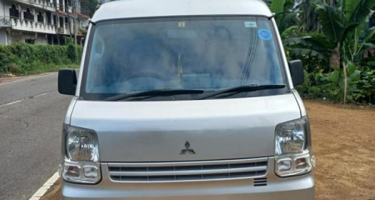 MITSUBISHI MINICAB 2016