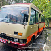 ISUZU JOURNEY 1988