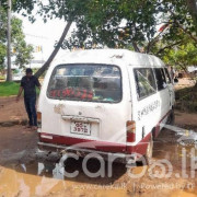 TOYOTA HIACE LH40 1981