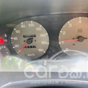 NISSAN PRIMERA 1995
